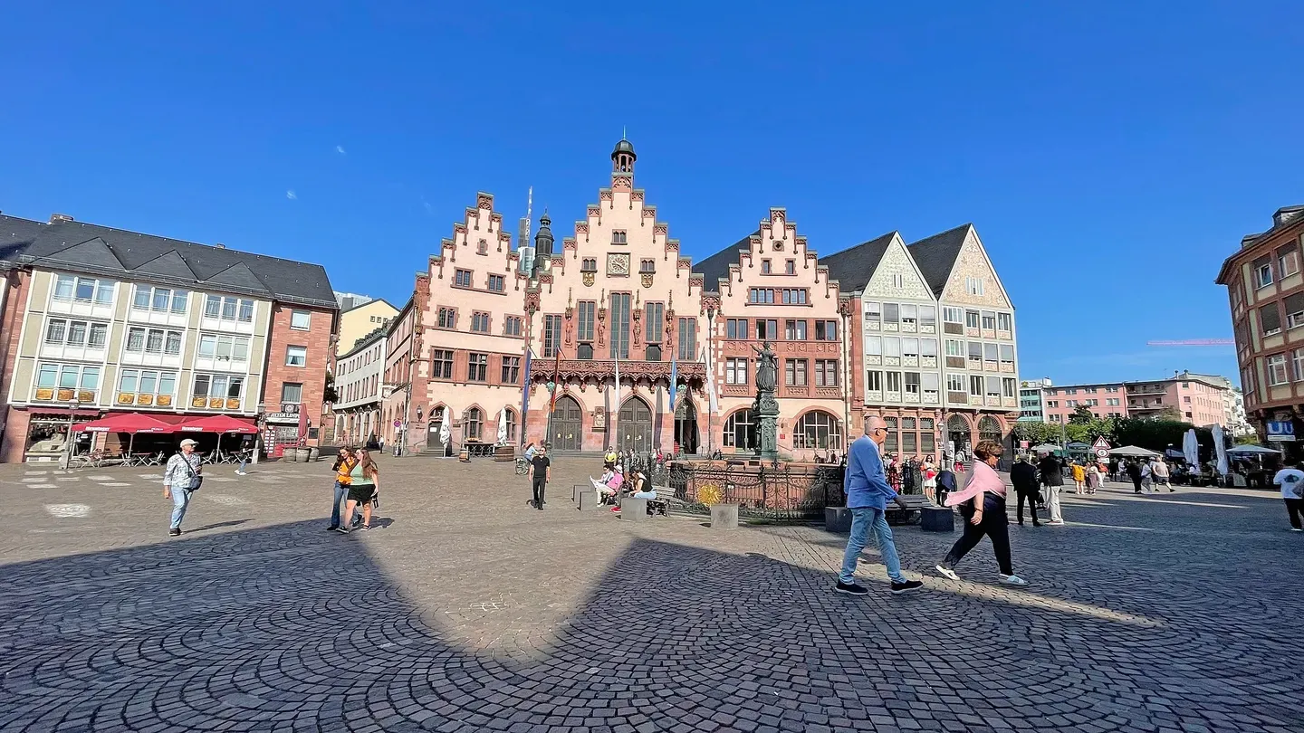 VR Travel Frankfurt Wedding Morning cover image
