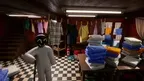 Meccha Chameleon VR Hide Game screenshot 2