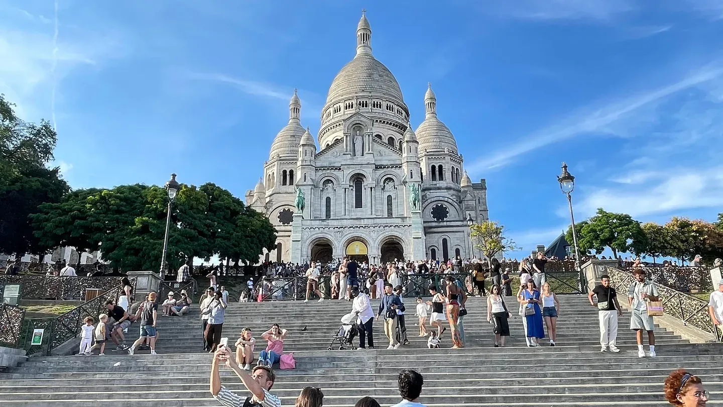 VR Travel Paris Montmartre Train Ride cover image