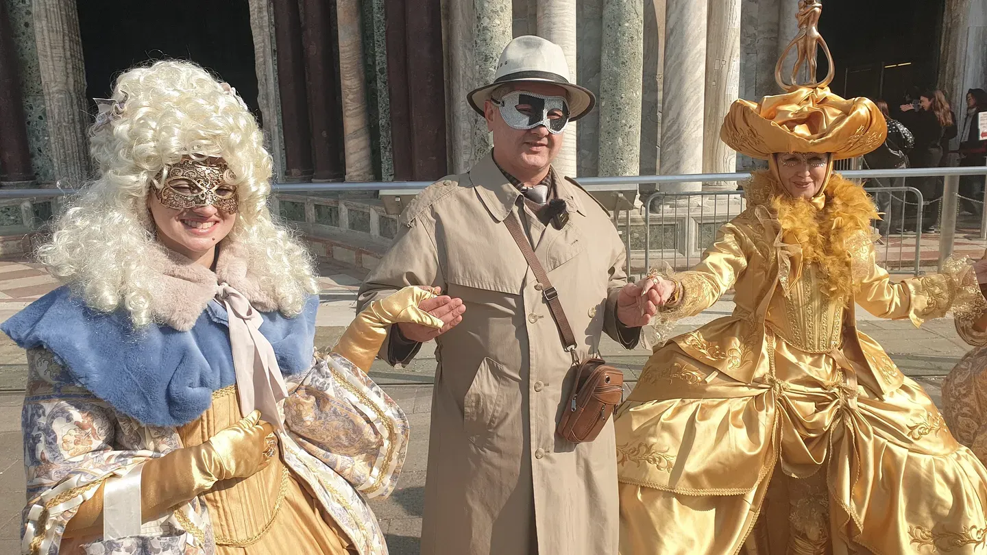 VR Travel Venice Carnival Streets Part 1 cover image